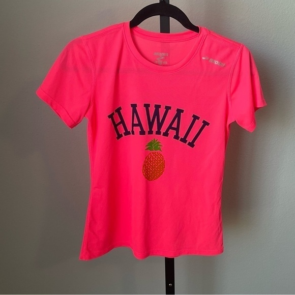 Brooks Running Hawaii T-Shirt Size Small - Picture 1 of 6